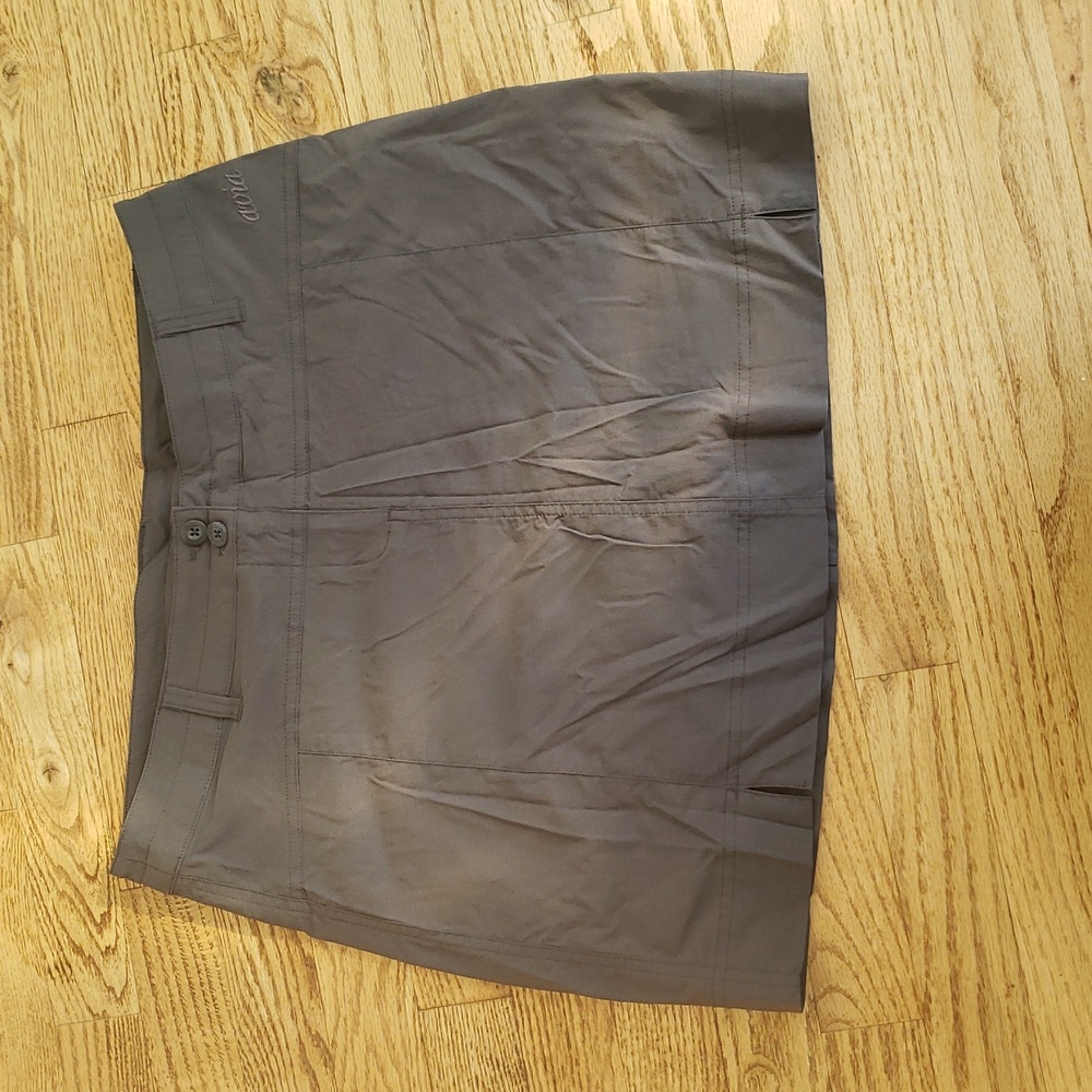 (M) Avia Skort Athleisure Sporty Golf Performance Minimalist Modest Contemporary